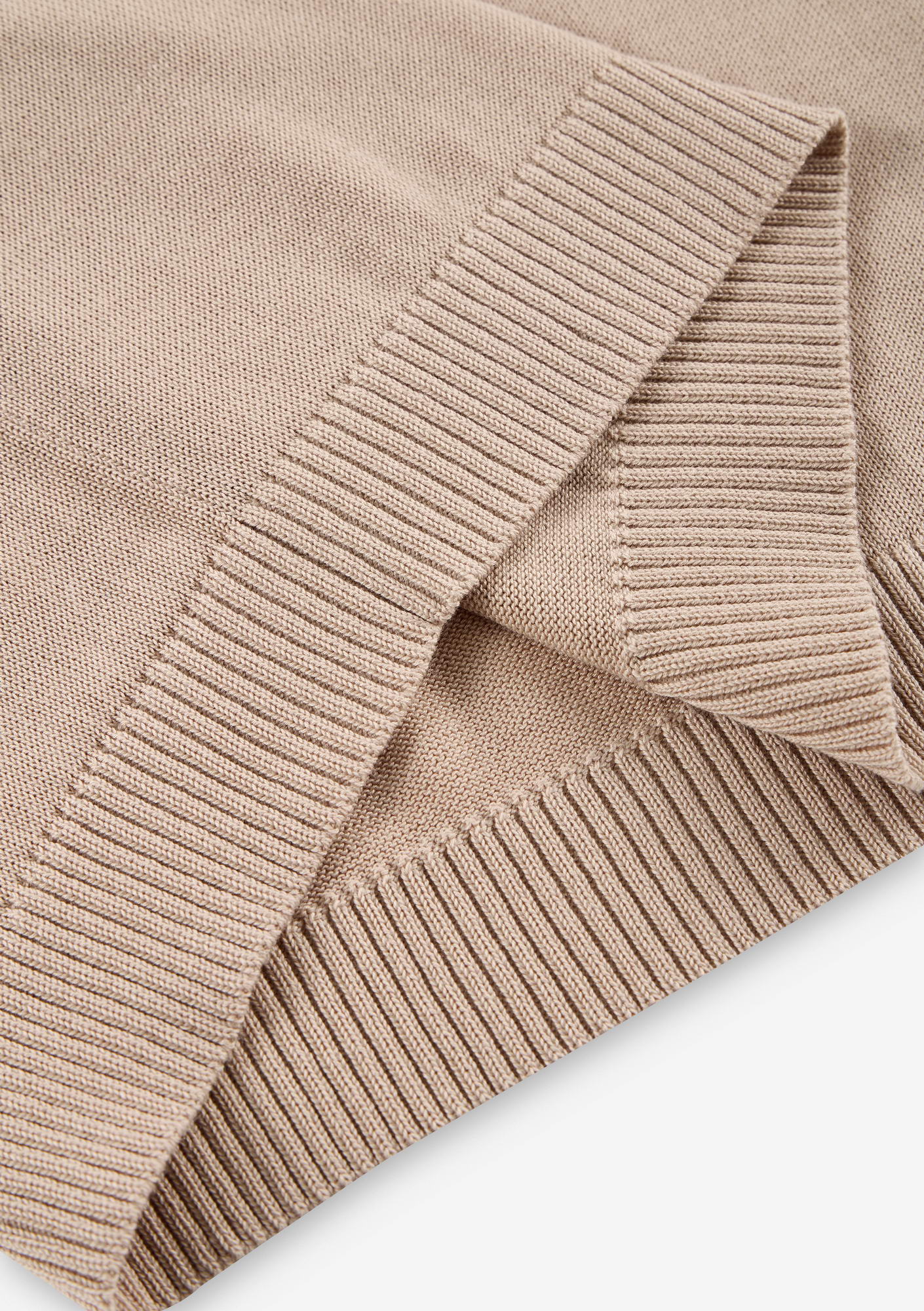 THETA Half-Zippered Polo Shirt Sw45 - Image 37