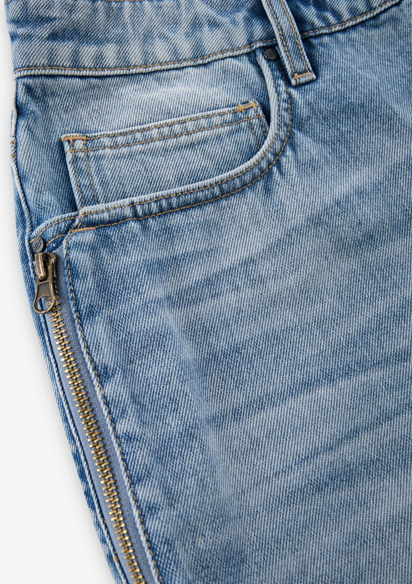 GEO Relaxed Jeans Rm238 - Image 21