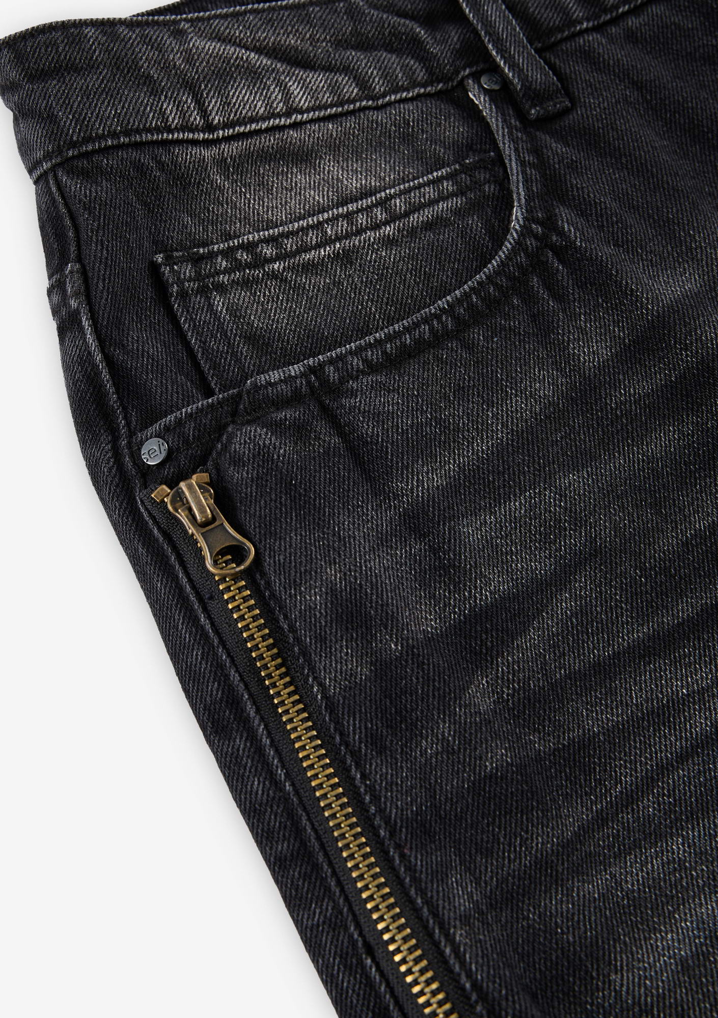 GEO Relaxed Jeans Rm238 - Image 9