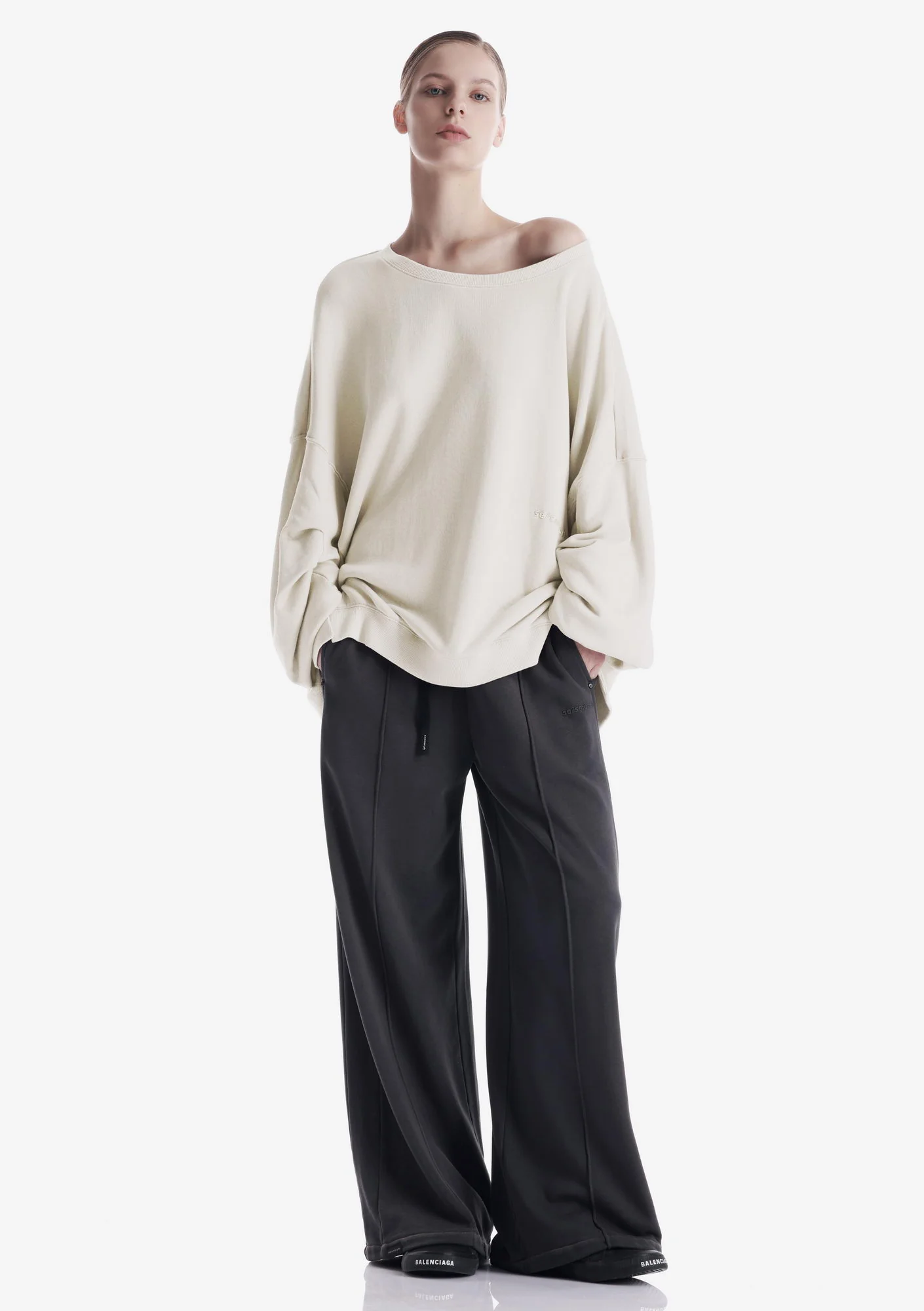 MELLOW Sweatshirt Fw124 - Image 2