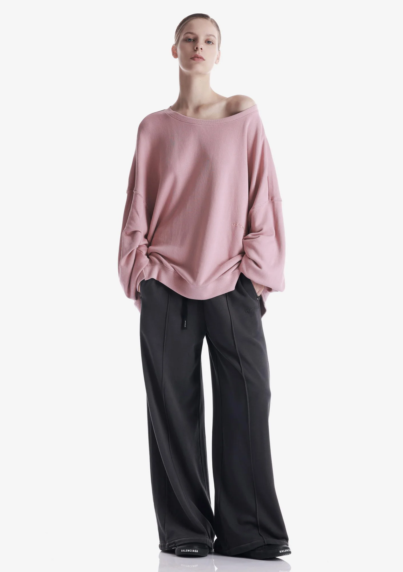 MELLOW Sweatshirt Fw124 - Image 28