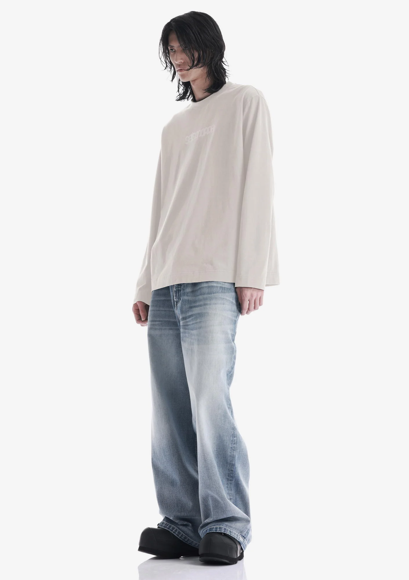 Tonal Logo Longsleeve T-Shirt Tu125 - Image 32